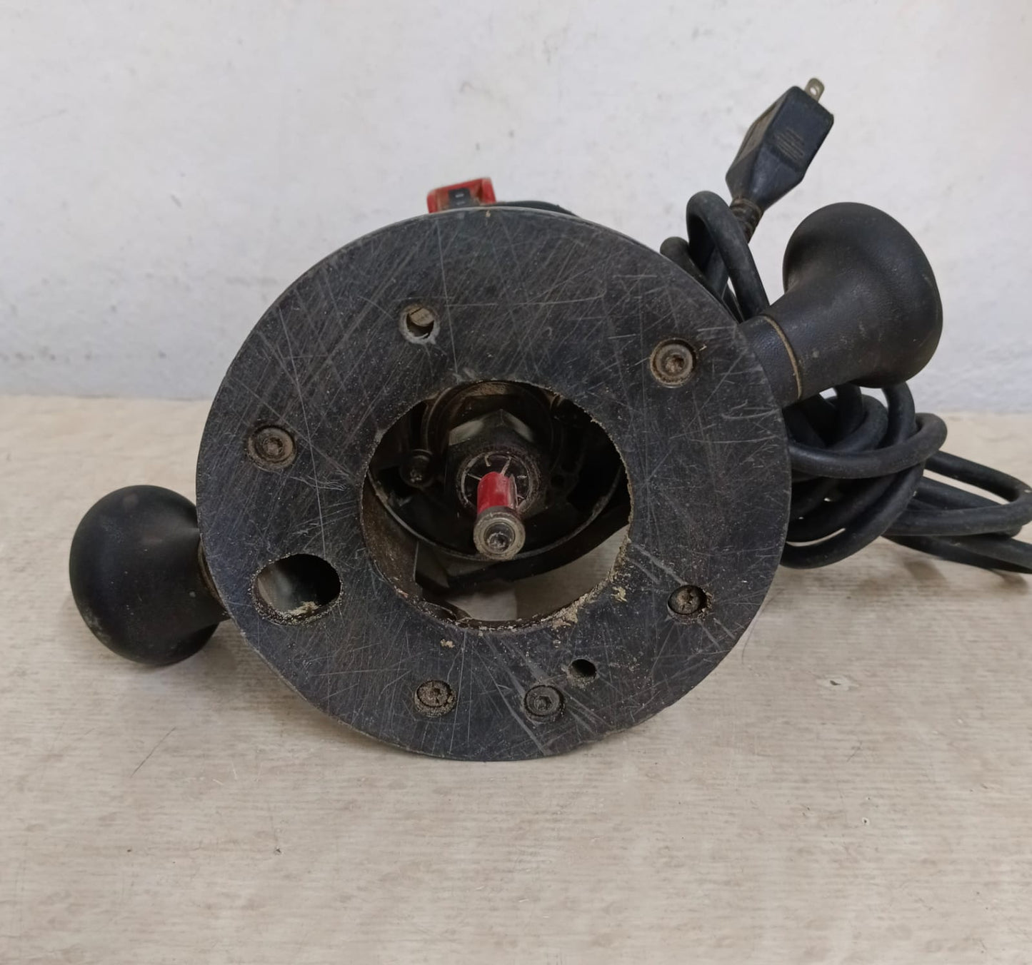 Router Industrial MILWAUKEE 5615-20, usado