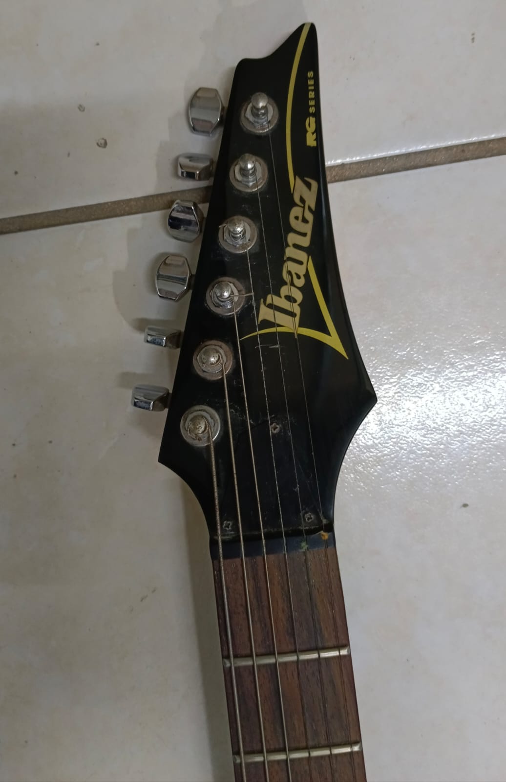 GUITARRA ELECTRICA IBAÑEZ