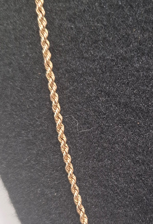 Collar torzal ORO 10k peso 2.9gr, usado