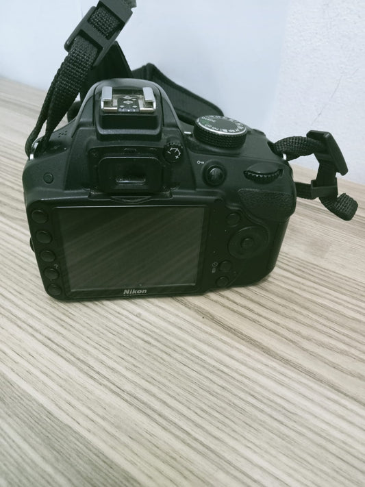 📸 Nikon D3200 -usada