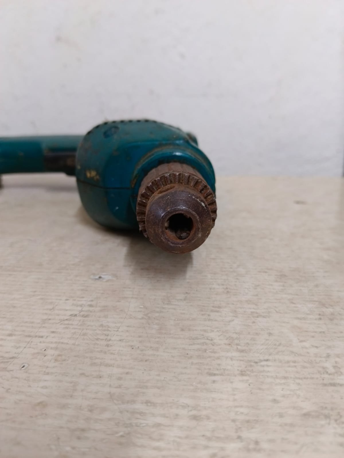 Taladro MAKITA , usado