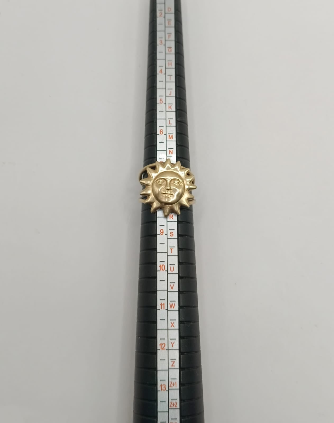 Anillo Sol ORO 10k peso 3.1gr, usado