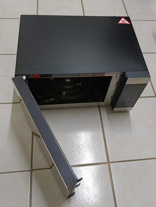 Horno de microondas GALANZ, usado