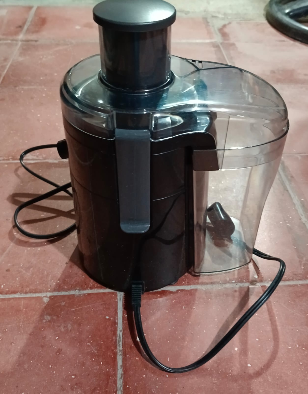 Extractor de jugo T-FAL ze3706mx, usado