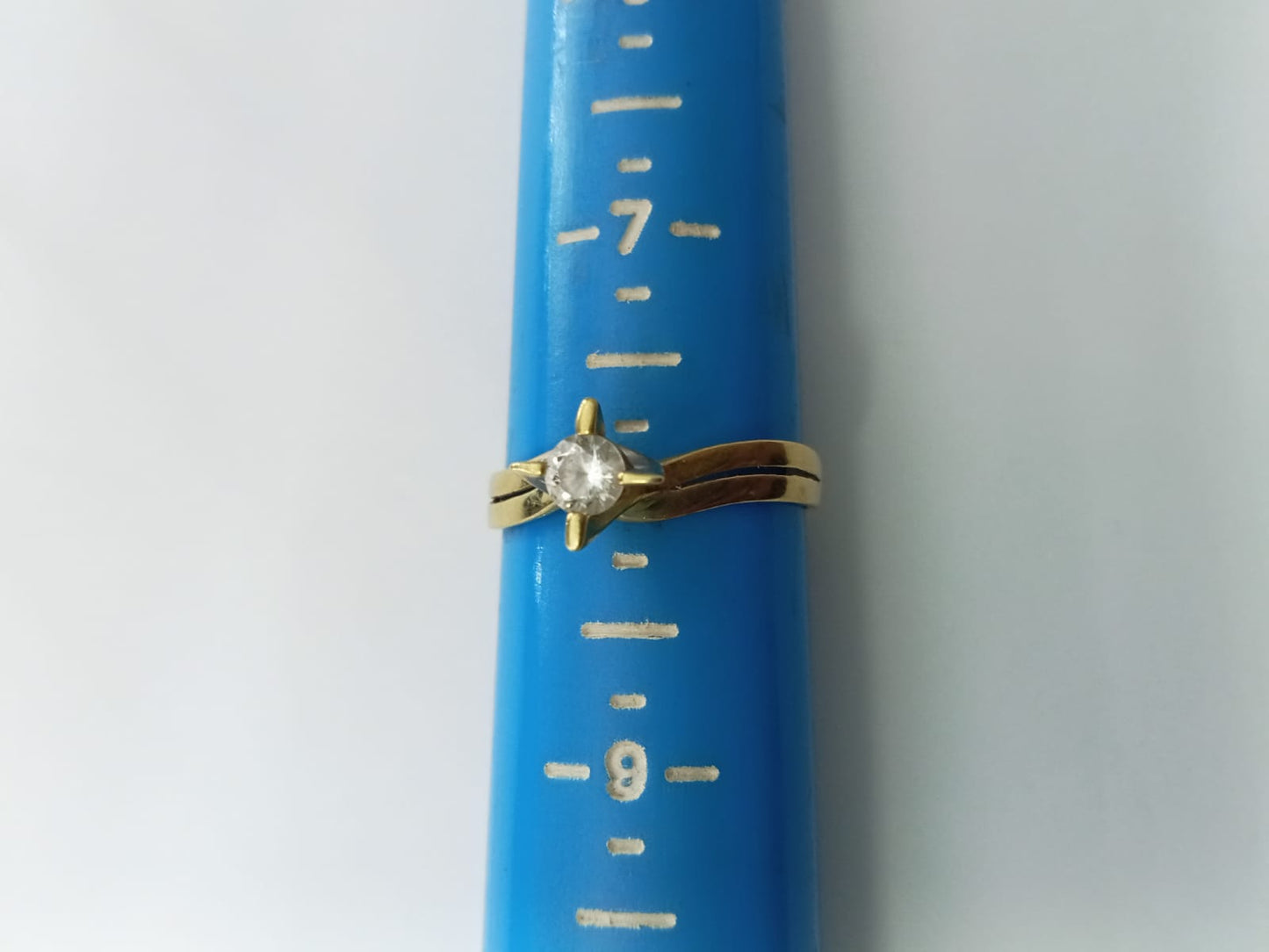 anillo solitario de oro de 10k, talla 8