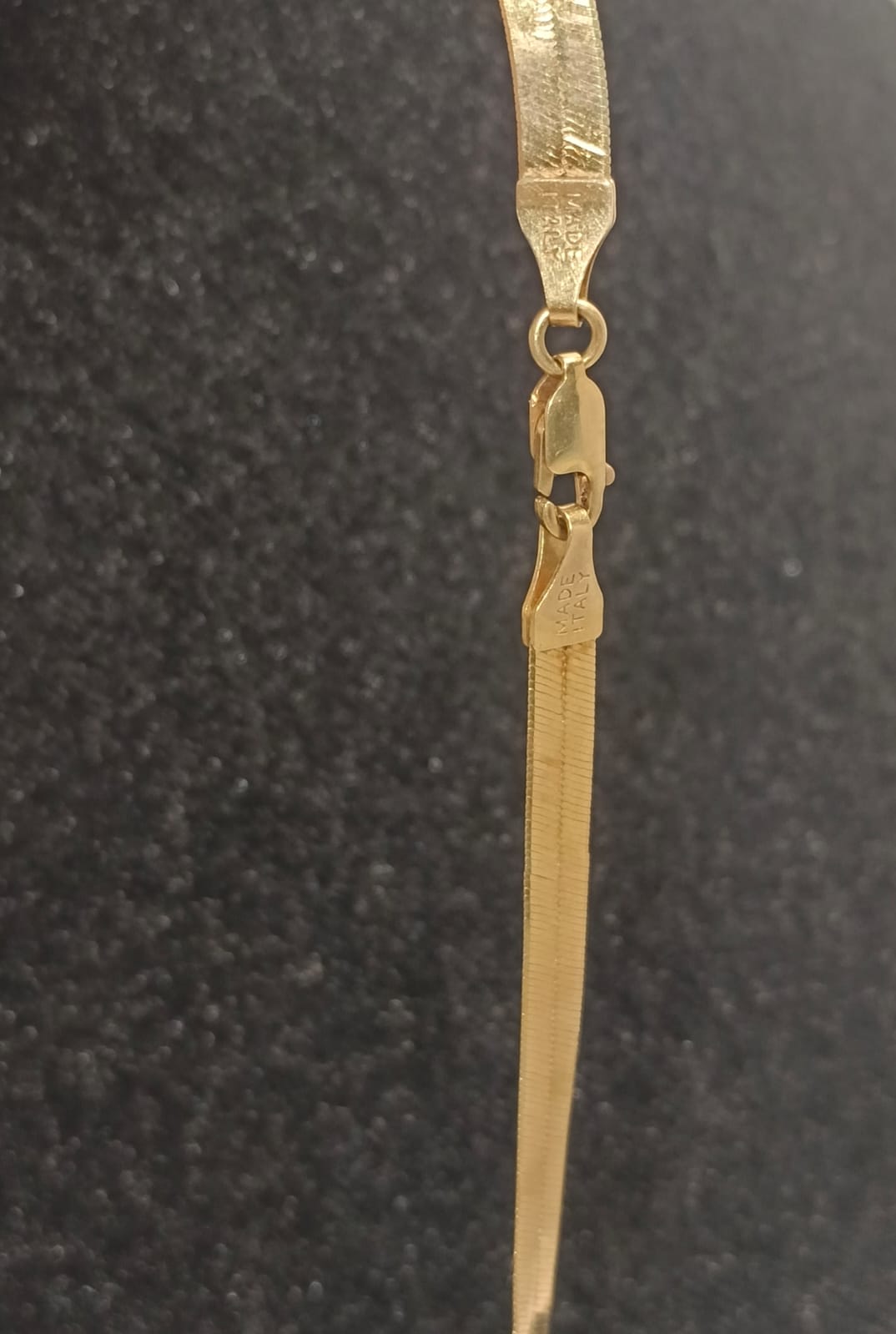 Gargantilla de Oro 18k Plana – 9.7g 💛✨