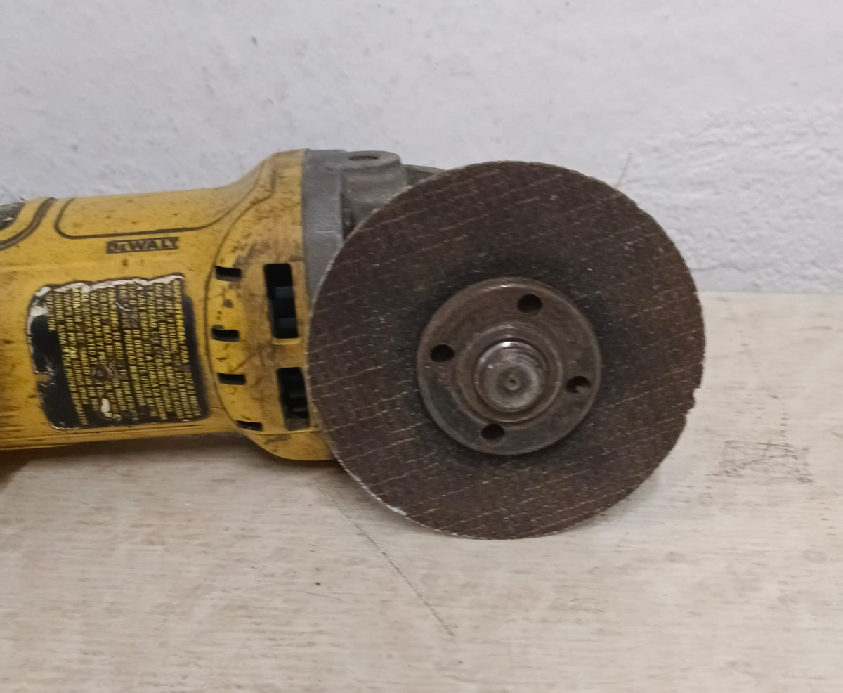 Esmeril DEWALT dwe4120-b3