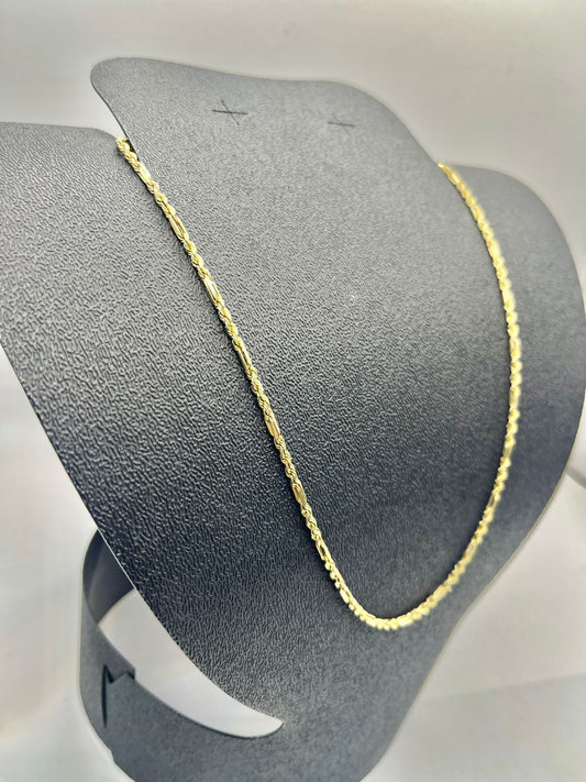 Cadena de oro tipo torzal 10k peso 3.5 grs usada