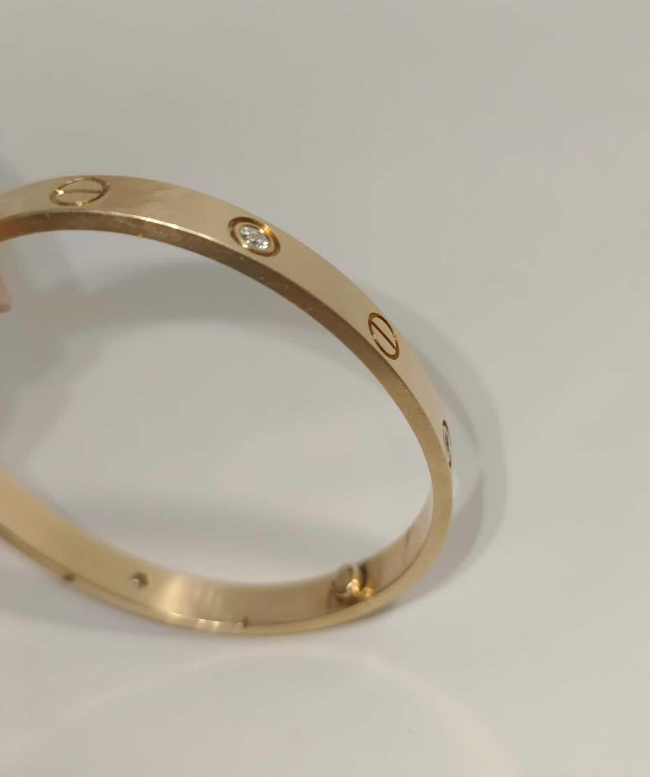 Pulsera Tipo Cartier en Oro de 18k con Piedritas – 31g 💛✨