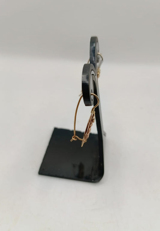 Aretes de flor ORO 10K Ppeso 2.7gr, usado