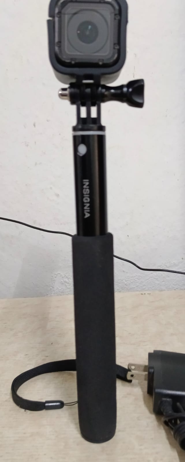 Camara GOPRO bea hero sensasion con cargador, usado