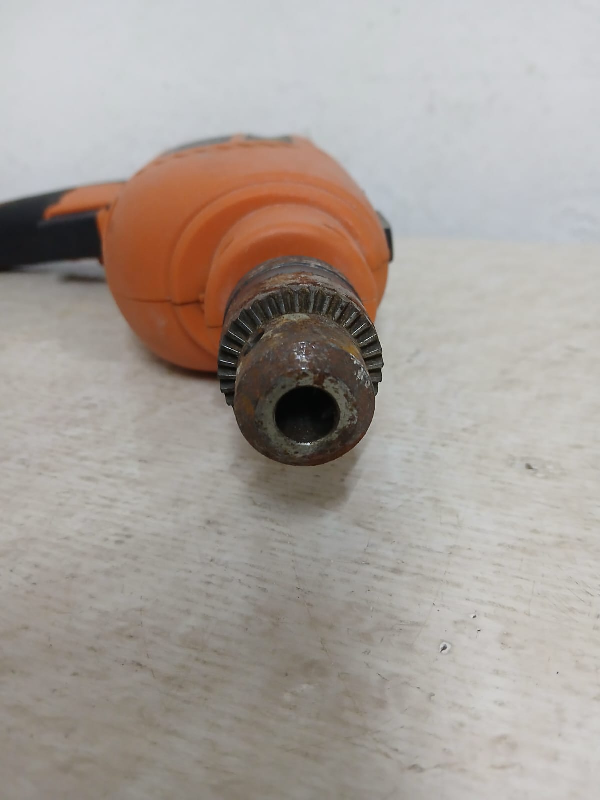 Taladro Truper esma-1a2, usado