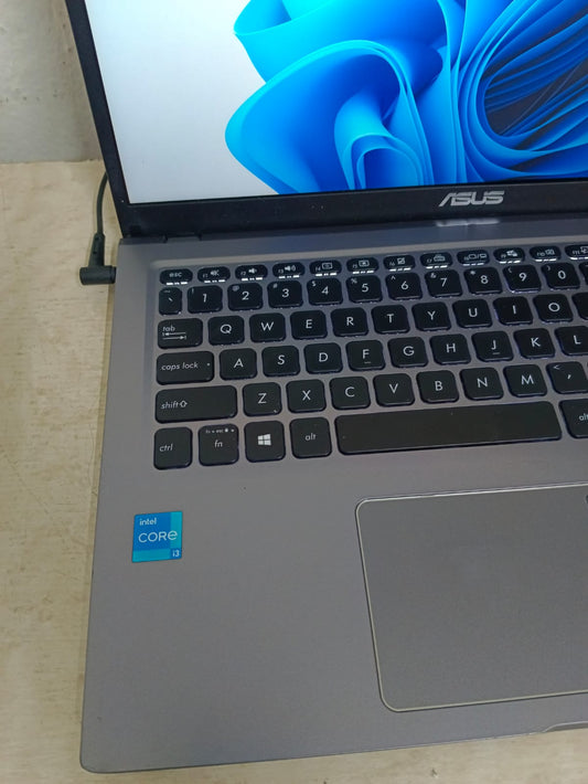 Laptop ASUS vivobook intel core i3 windows 11, usado