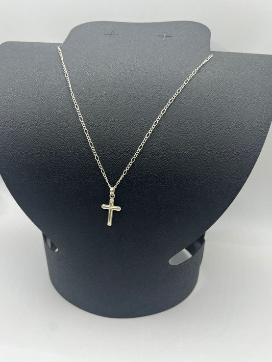 Cadena tejido 3x1 con dije cruz 3.5 grs 24 cm baño de plata