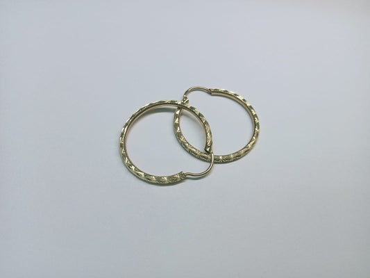 Par de Aretes de Oro 10k Diamantado – Elegancia que Brilla