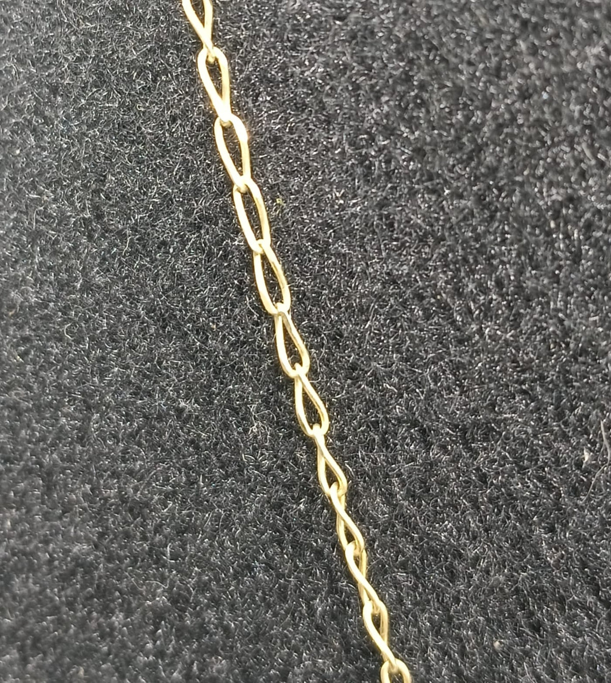 Cadena con dije ORO 14k peso 2.9gr, usado