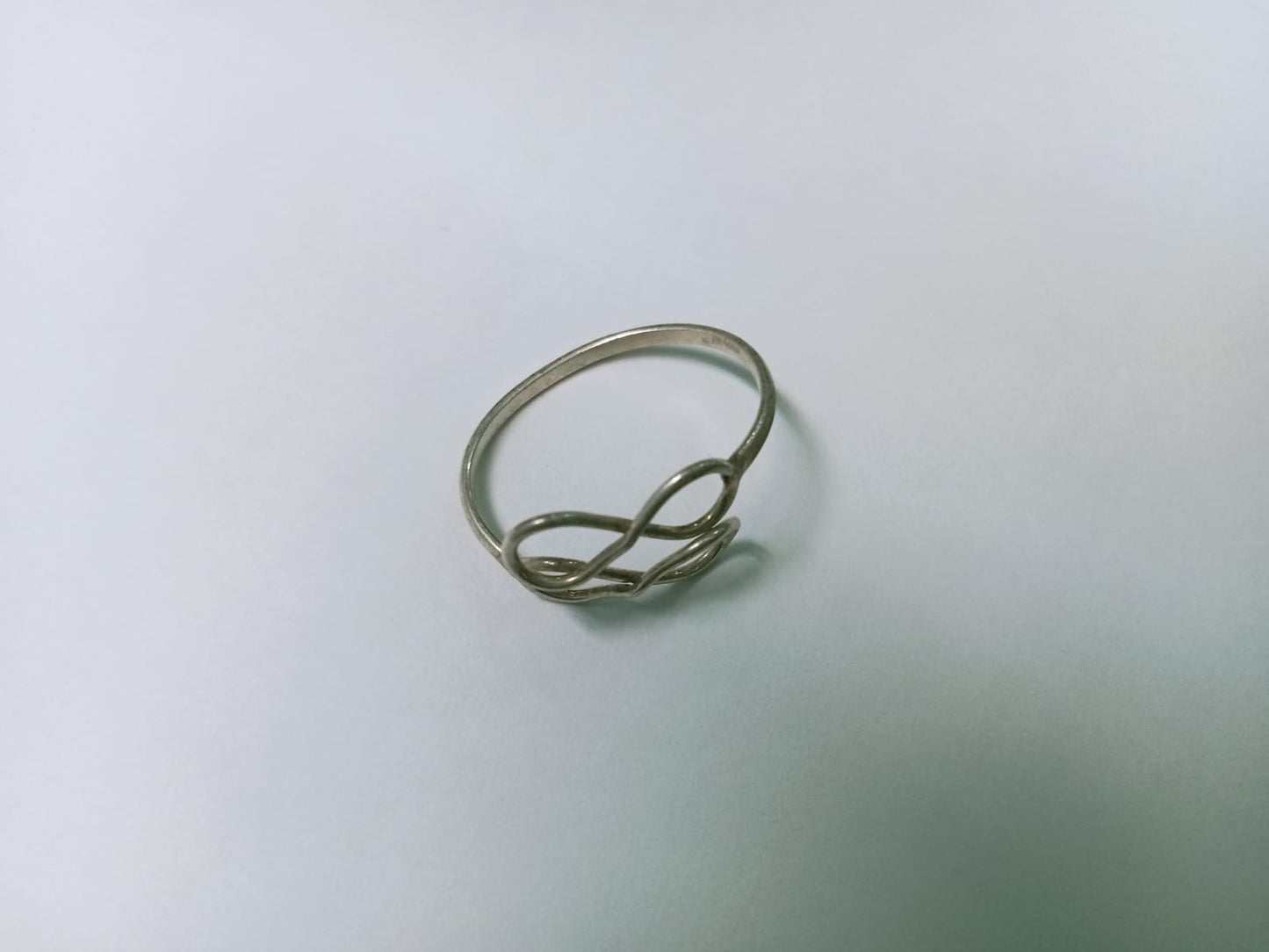 💍 Anillo de Plata con Diseño de Infinito