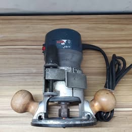 Router Bosch 1617 usado