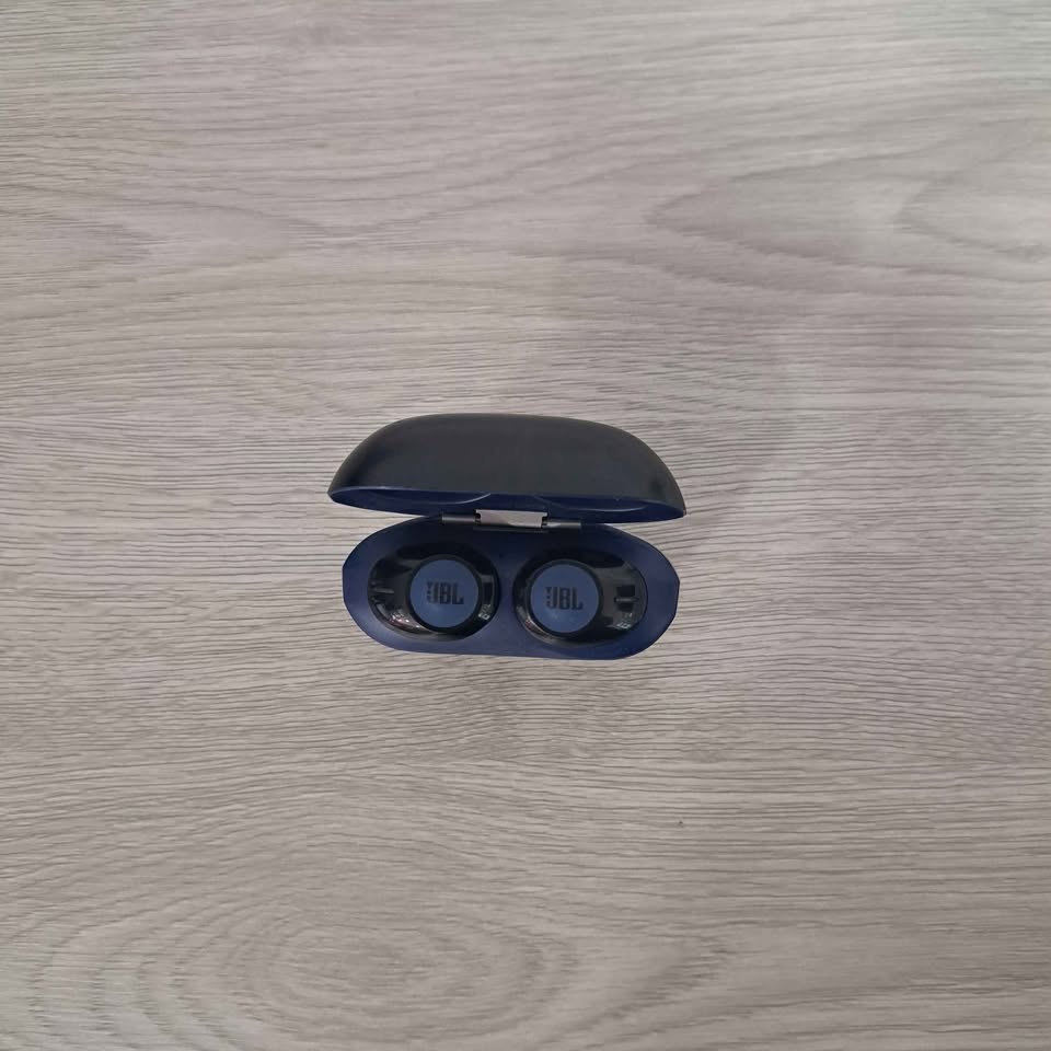 AudĂfonos JBLTUNE 125TWS Usado