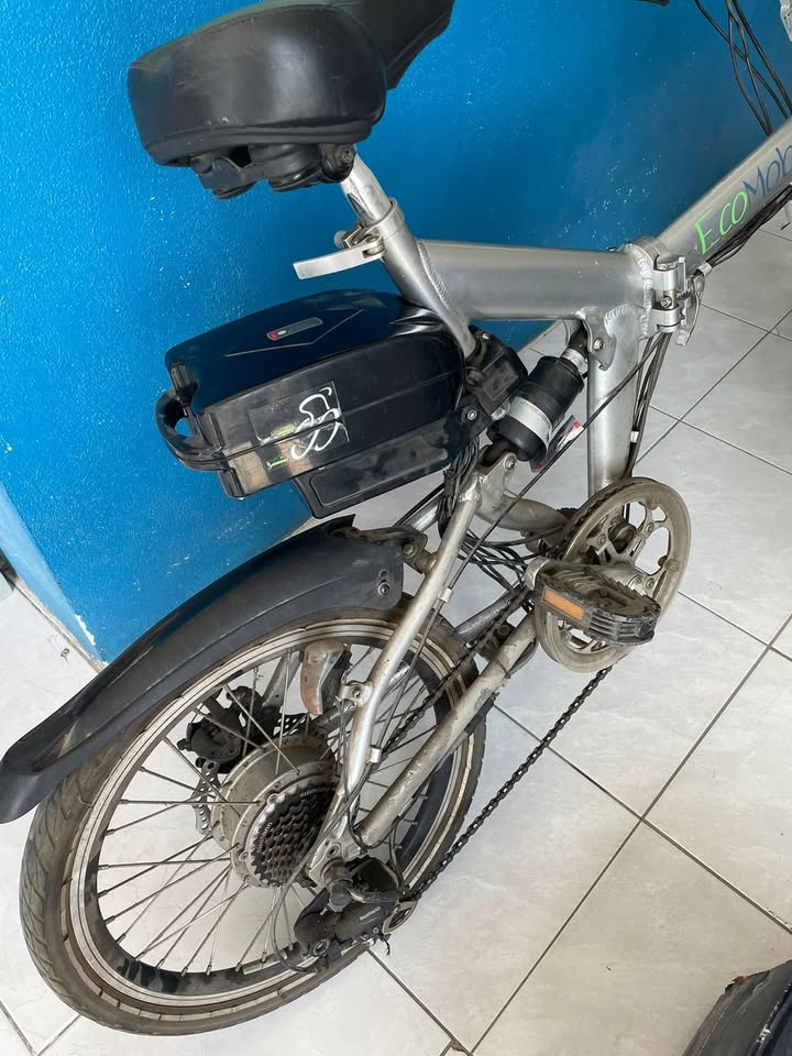 Bicicleta Eléctrica ECOMOBILE ( ojo ocupa cambio de pila )
