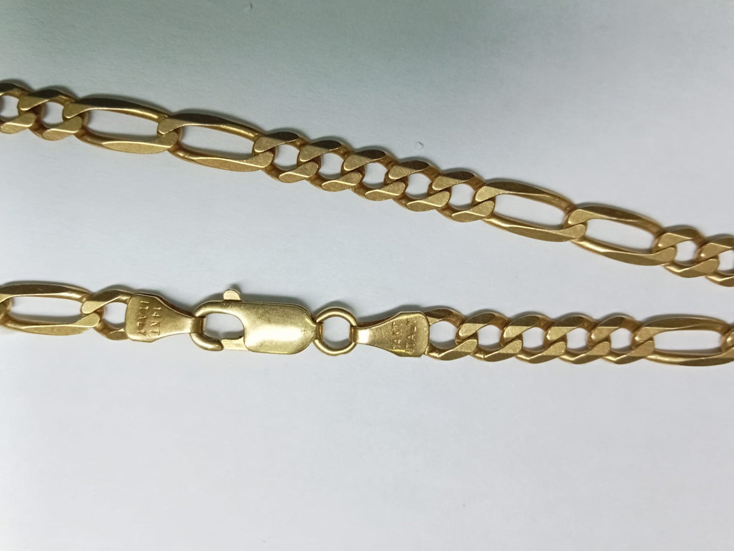 💎 Cadena Cartier Planchada en Oro 14k – Estilo Sofisticado con Brillo y Presencia 💎