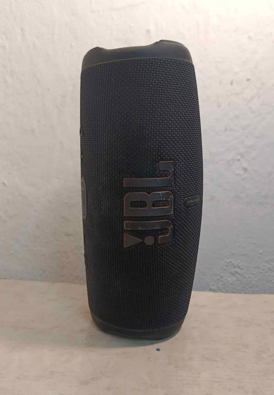 Bocina recargable JBL charge 5, usado