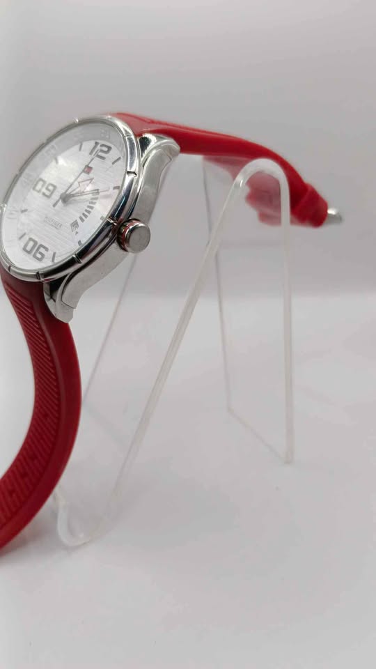 Reloj tipo pulsera Tommy Hilfiger at45676, usado