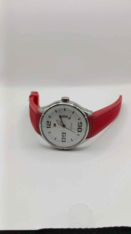 Reloj tipo pulsera Tommy Hilfiger at45676, usado