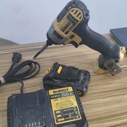 Taladro dewalt impacto DCF885B-B3