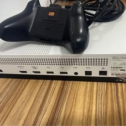Xbox One S 1 control y cables usado