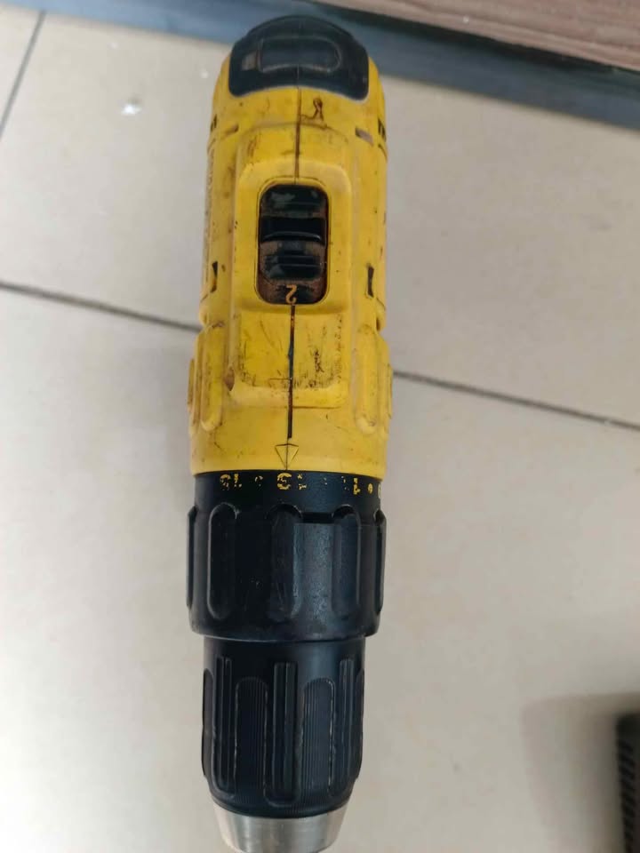 Taladro inalámbrico Dewalt, usado