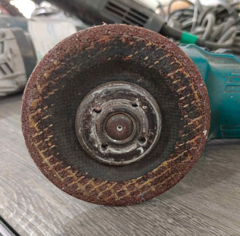 Mini esmeril Makita, usado