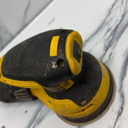 Pulidora Orbital DeWalt DWE6423 – Usada