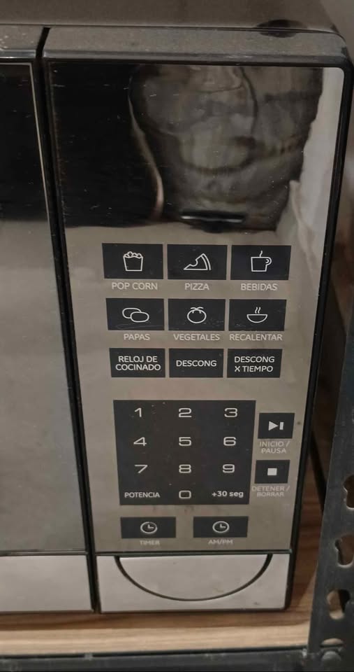 Horno de microondas GE, usado