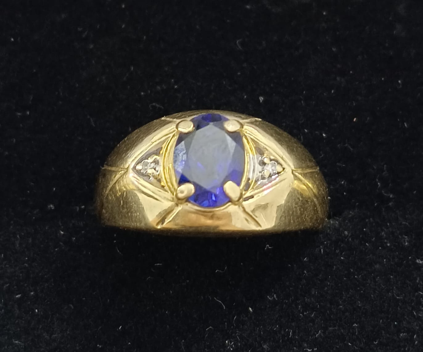 Anillo de ORO con piedra azul 14k peso 5.4gr, usado