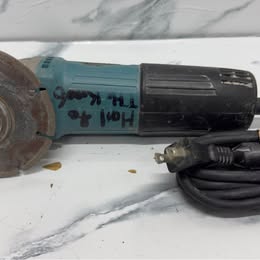 Mini Esmeril Makita M0901 – Usado