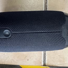 Bocina JBL Link 10 – Usada