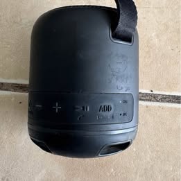 Bocina Sony SRS-XB12 – Usada