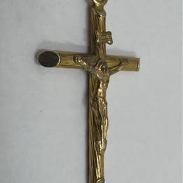 Dije Cruz de Oro 10K – Usado