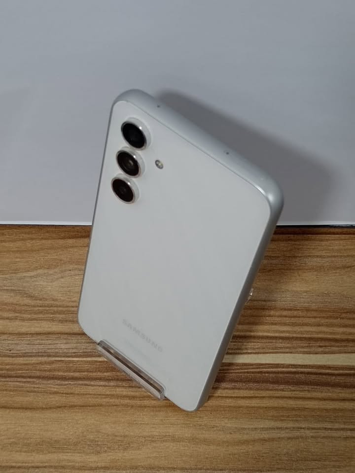 Celular Galaxy A54 128 GB 4 Ram Libre