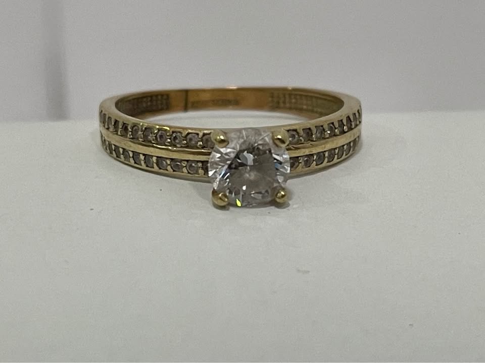Anillo con piedra oro 10k/2gr
