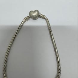 ulsera Pandora Moments – Broche Corazón