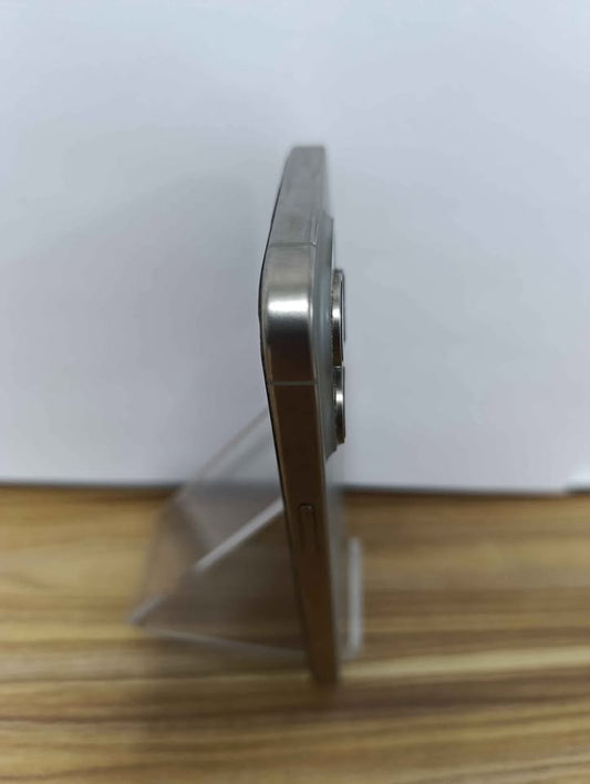 Celular iphone 15 pro 128 GB 89% liberado USADO