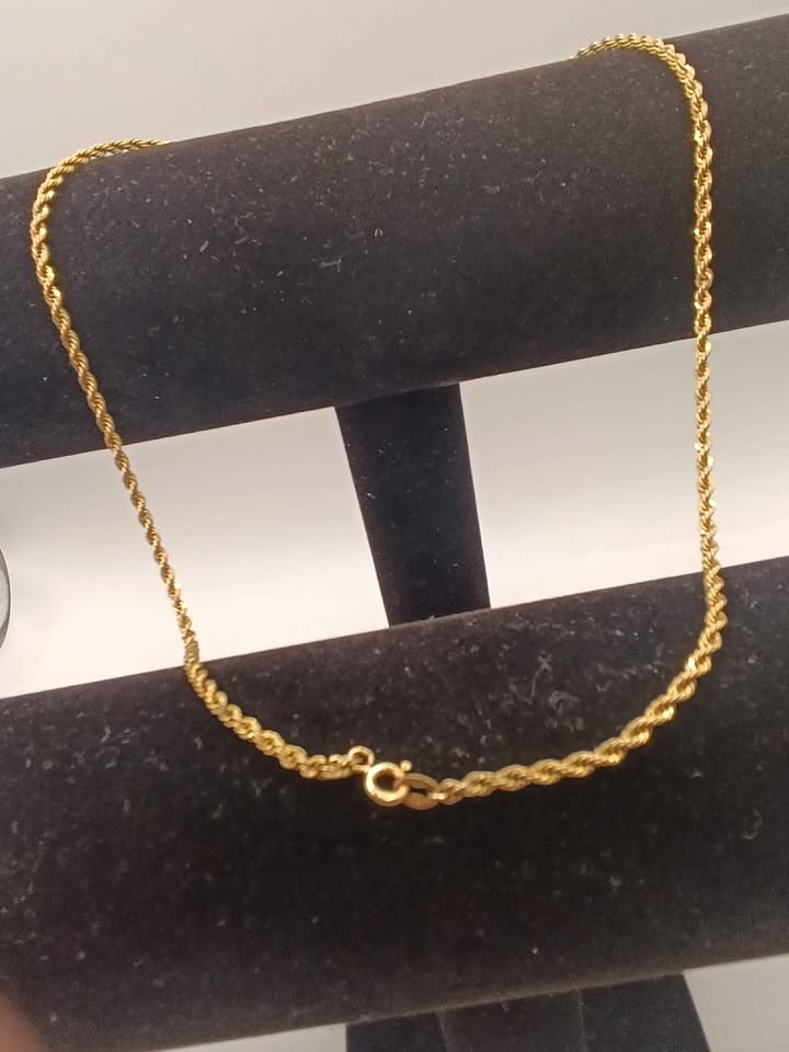 Cadena tejido torzal de oro 14k pesa 6.7g 25.5 cm abrochada