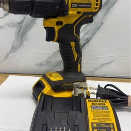 Taladro Inalámbrico DeWalt DCD709 – Usado