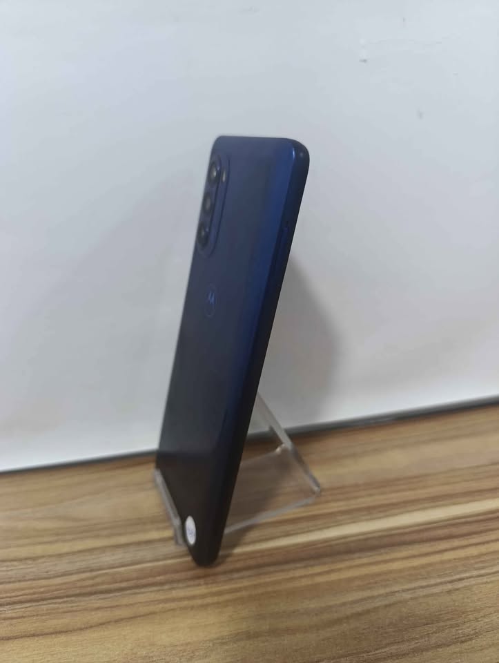 Celular moto g51 128 GB 4 Ram liberado USADO