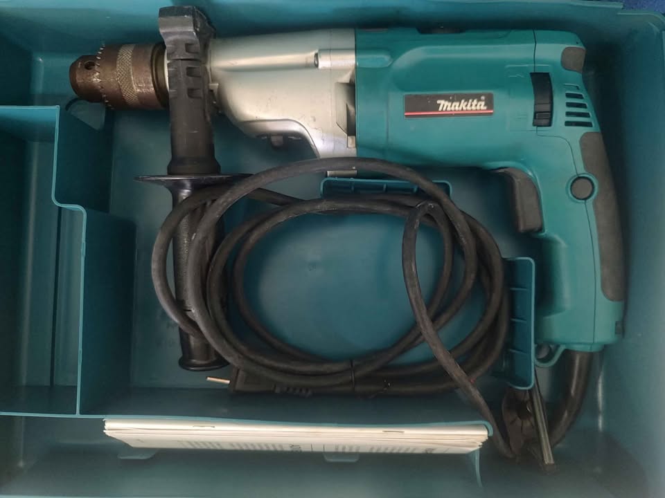 Makita taladro en estuche