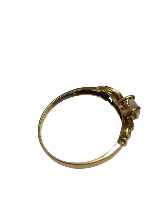 Anillo de oro con sintético corazon 10k 1.6gr usado