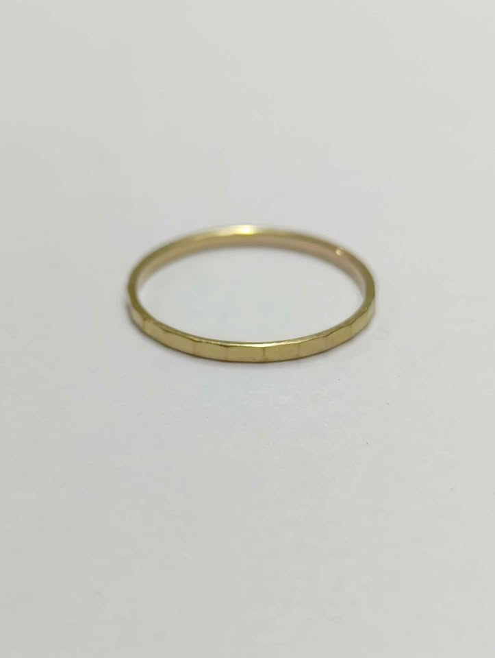 Oro Anillo Dama 10K Peso 0.5 Gramos usado