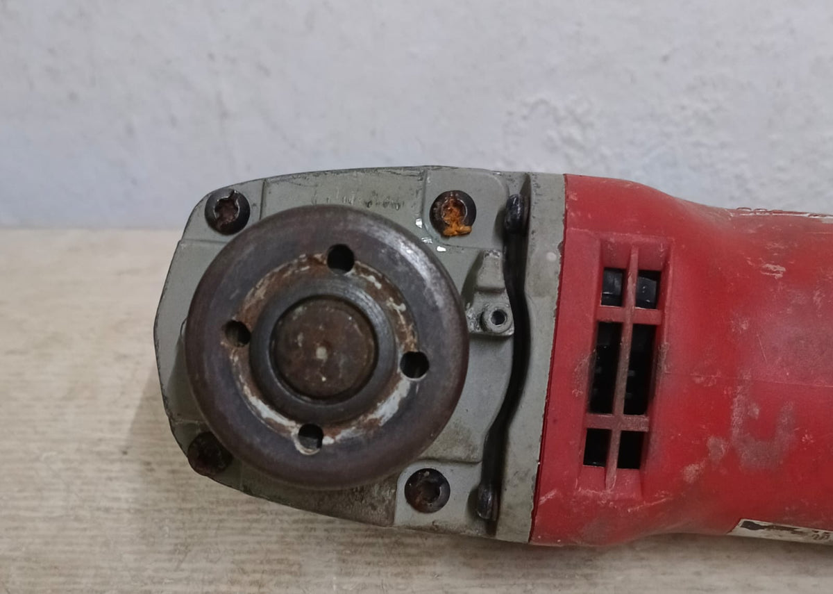 Esmeril MILWAUKEE 6131-20, usado